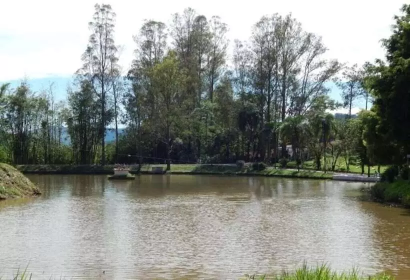 ホテル Camping Valle Das águas