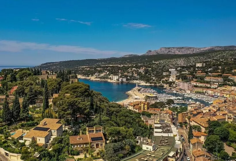 هتل Eden Cassis