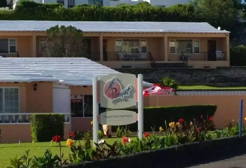 ホテル Paraquet Apartments