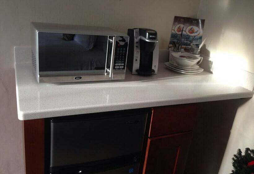 هتل Paraquet Apartments