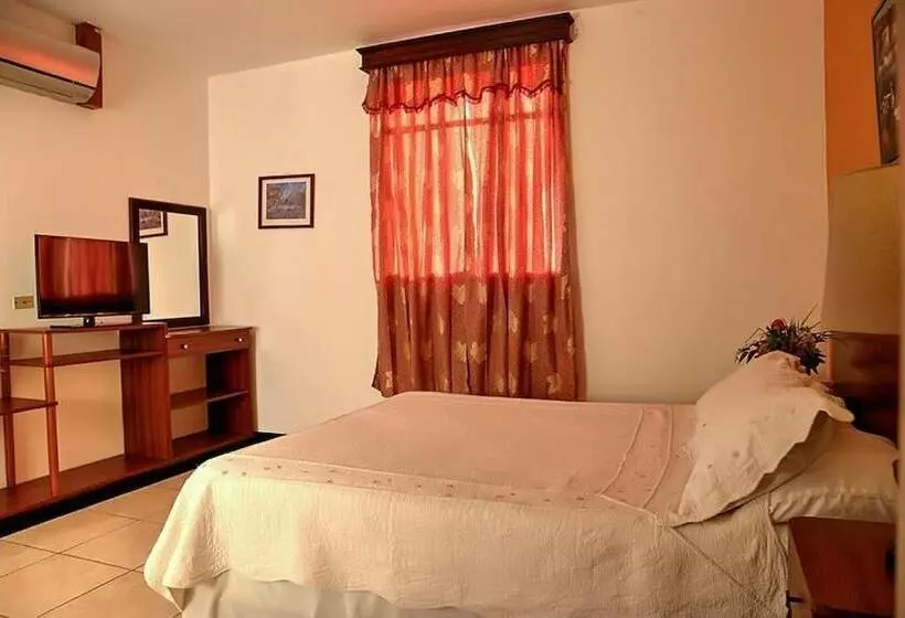 هتل Plaza Guanacaste