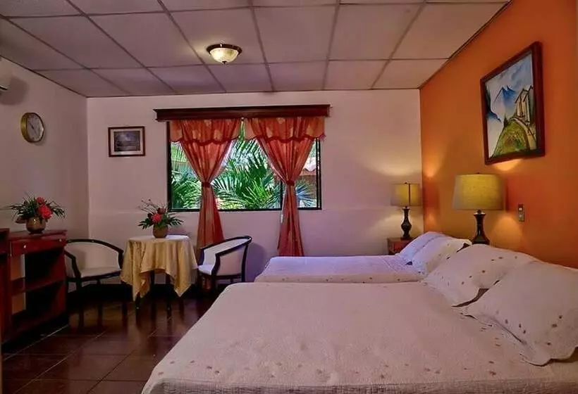 هتل Plaza Guanacaste