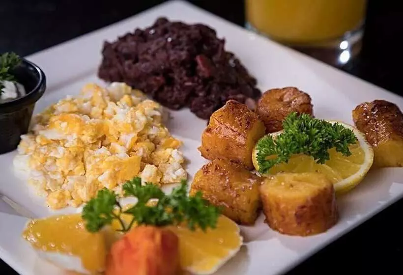 هتل Plaza Guanacaste