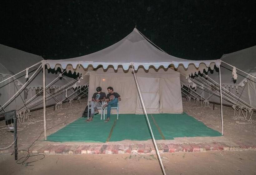 בית מלון כפרי The Captain Desert Camp