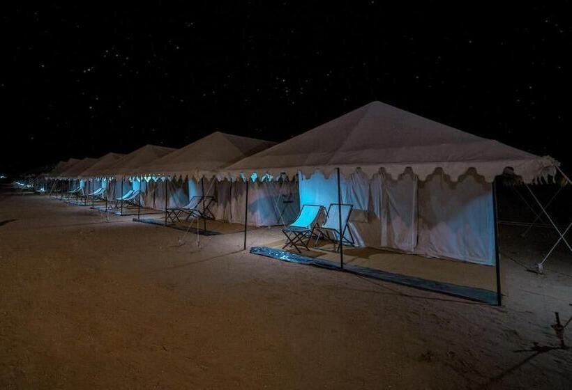 בית מלון כפרי The Captain Desert Camp