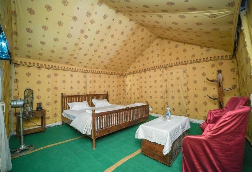 בית מלון כפרי The Captain Desert Camp