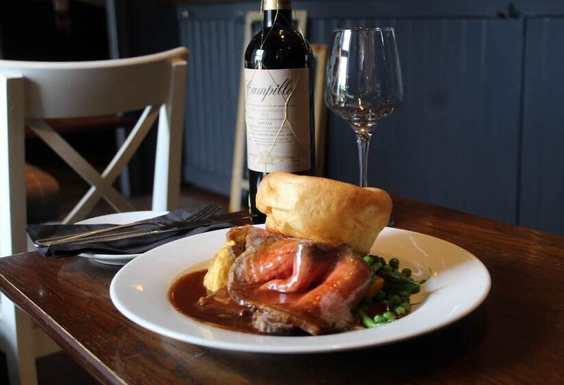 فندق The Castle Inn