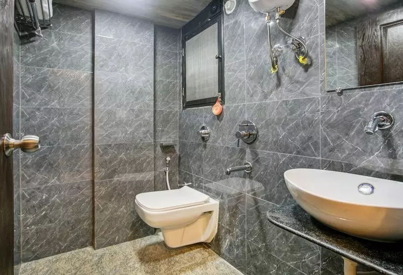 Hotelli Treebo Kings Inn Vashi