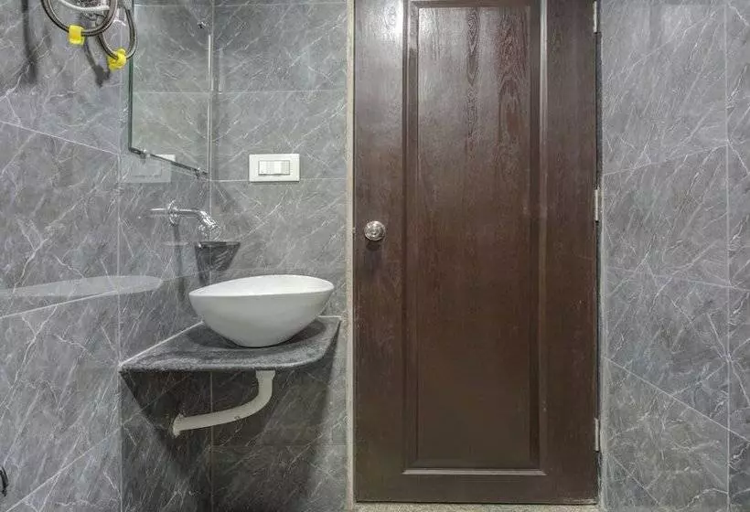 Hotelli Treebo Kings Inn Vashi