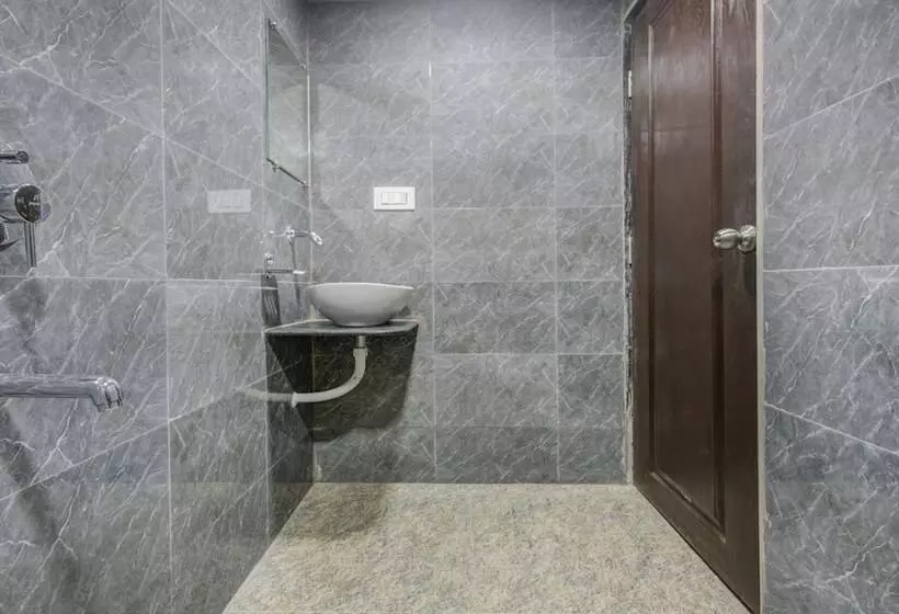 Hotelli Treebo Kings Inn Vashi