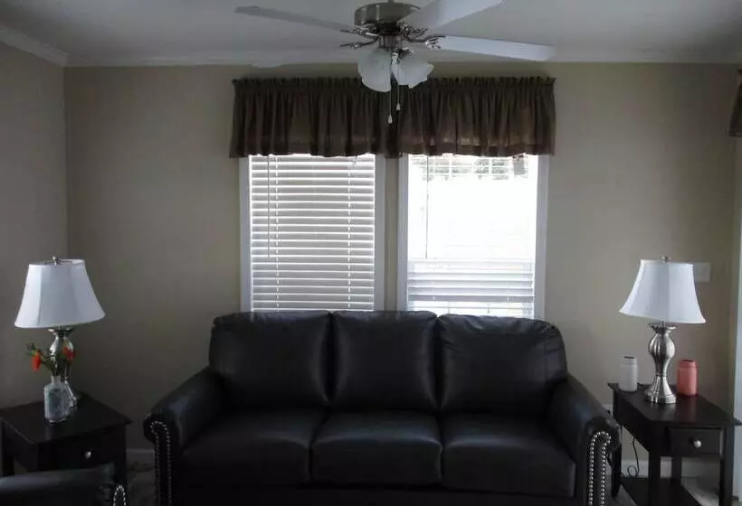 Majestic Oaks Rv Resort