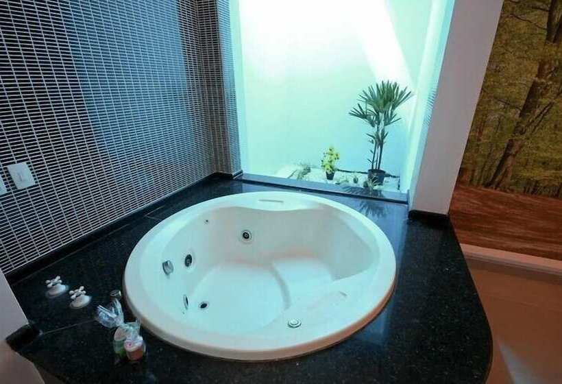 Motel Xanadú Adults Only