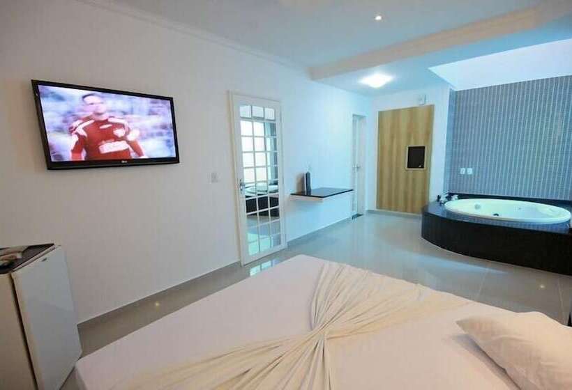 Motel Xanadú Adults Only