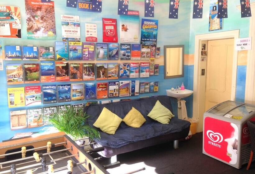 Pirates Backpackers   Hostel