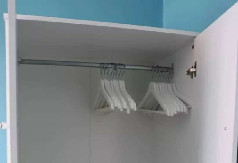 اقامتگاه 12 Guests 5 Bedroom House In Central Birmingham