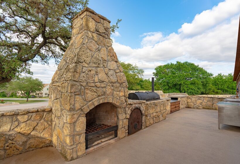 Sun Outdoors Lake Travis