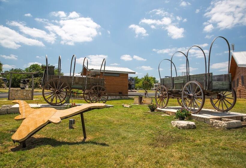 Sun Outdoors Lake Travis