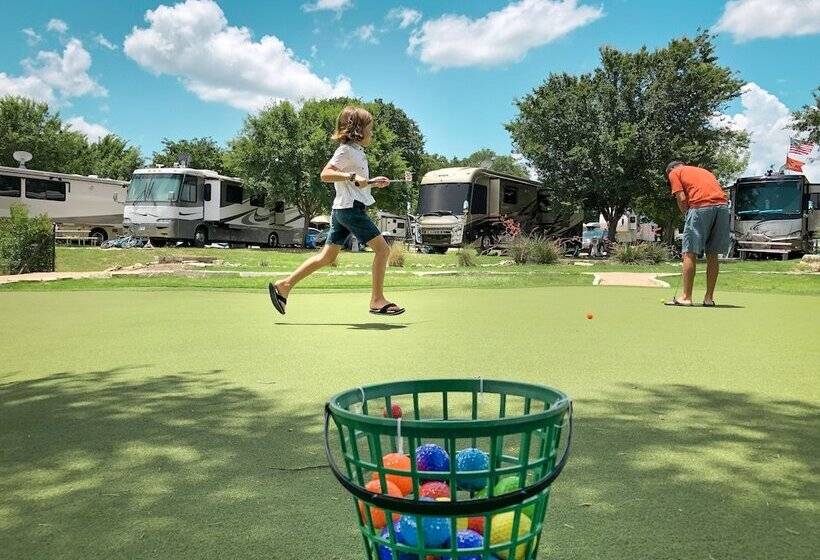 Sun Outdoors Lake Travis