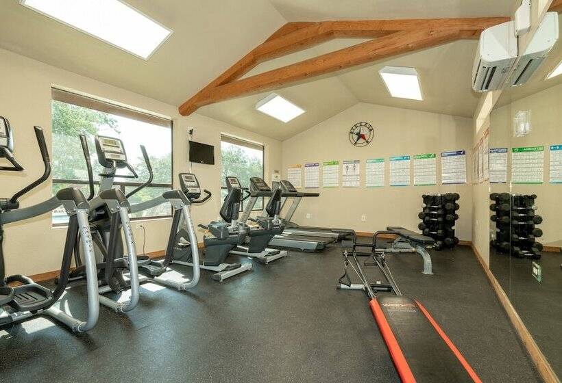 Sun Outdoors Lake Travis