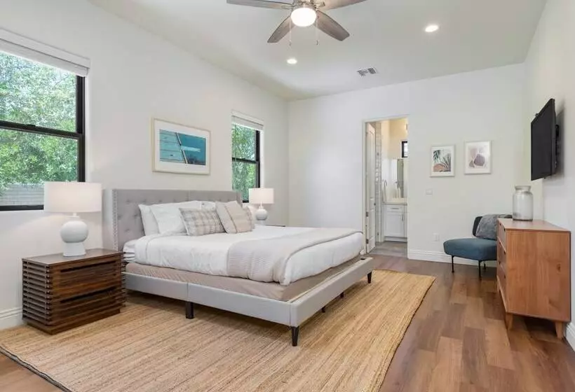 Villa Verbena By Avantstay Expansive Estate W/ B Ball Court, Pool/spa & Entertainer S Yard