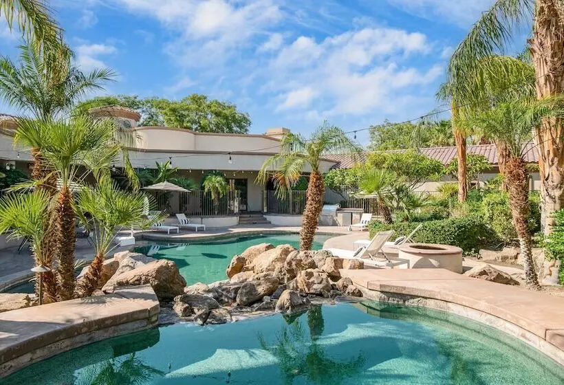 Villa Verbena By Avantstay Expansive Estate W/ B Ball Court, Pool/spa & Entertainer S Yard