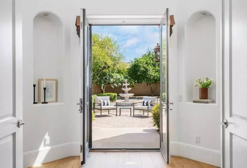 Villa Verbena By Avantstay Expansive Estate W/ B Ball Court, Pool/spa & Entertainer S Yard