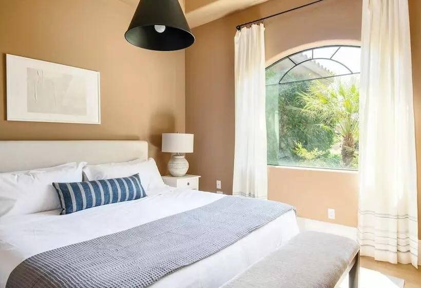 Villa Verbena By Avantstay Expansive Estate W/ B Ball Court, Pool/spa & Entertainer S Yard