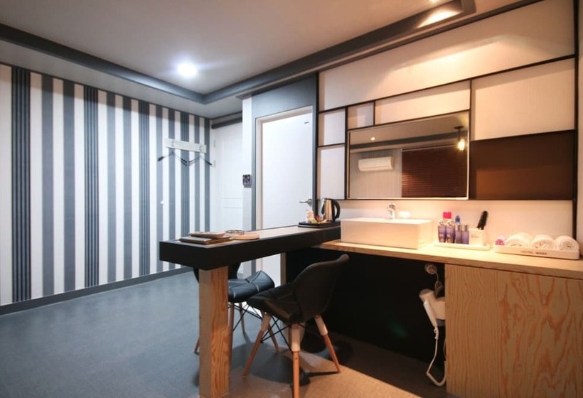 مُتل Busan Yeonsandong Waba