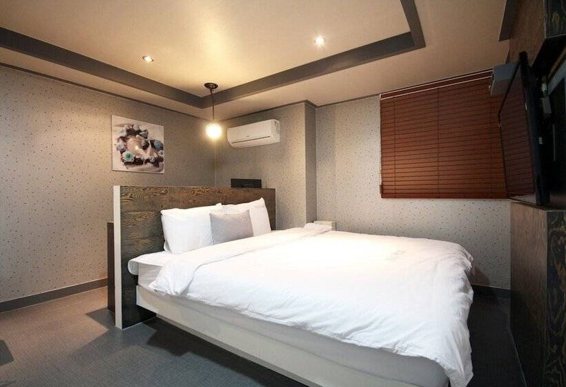 مُتل Busan Yeonsandong Waba