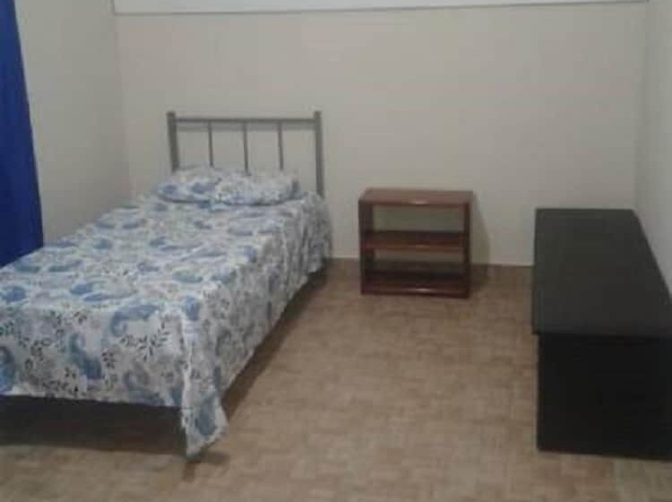 פנסיון Hostel Central Jandira