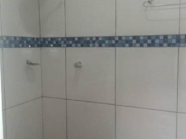 פנסיון Hostel Central Jandira