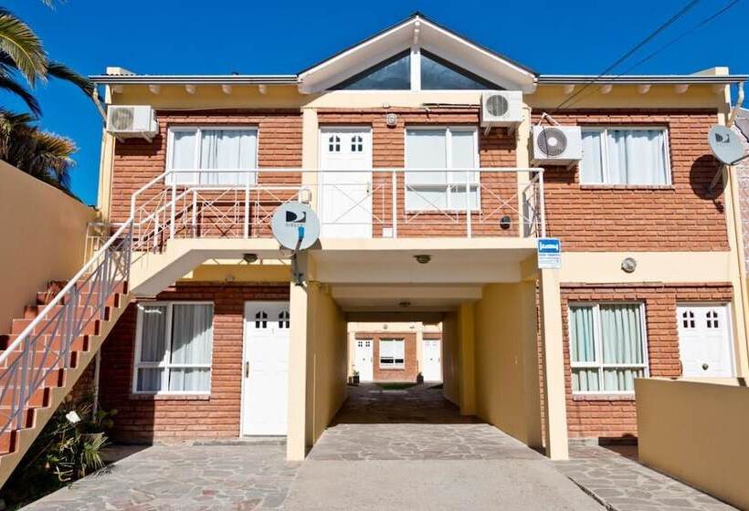 Hotel Complejo La Lucila