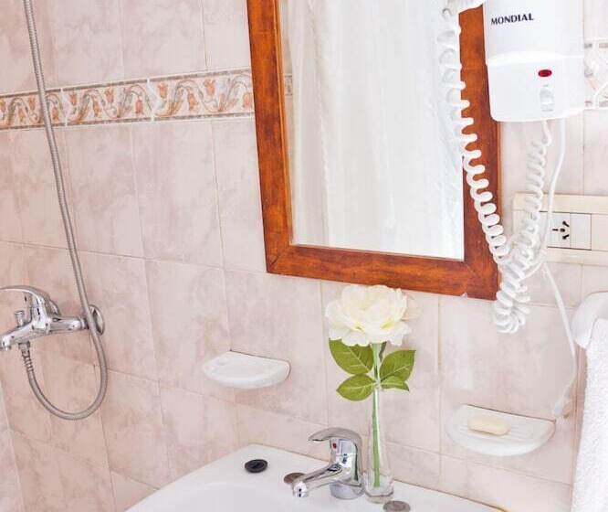 Hotel Complejo La Lucila