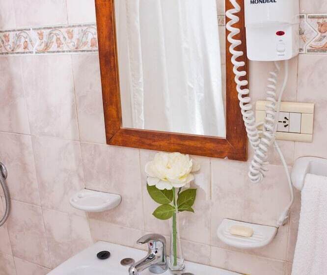 Hotel Complejo La Lucila