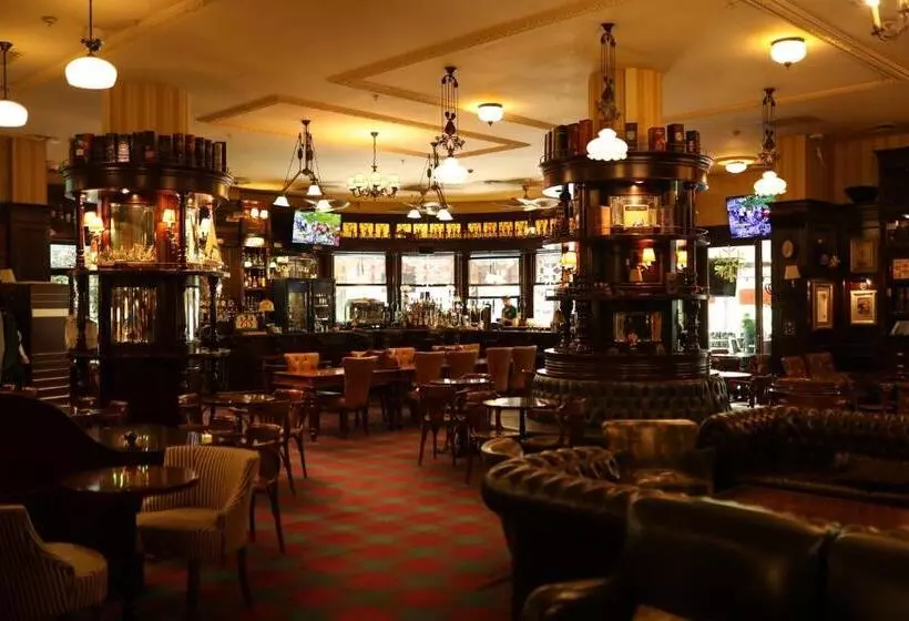 ホテル Eli̇t Sui̇t