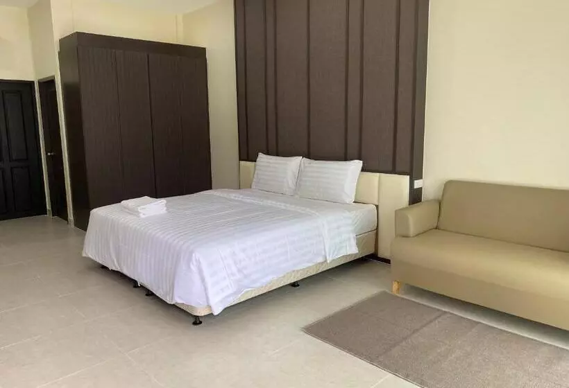 هتل The Shade Residence