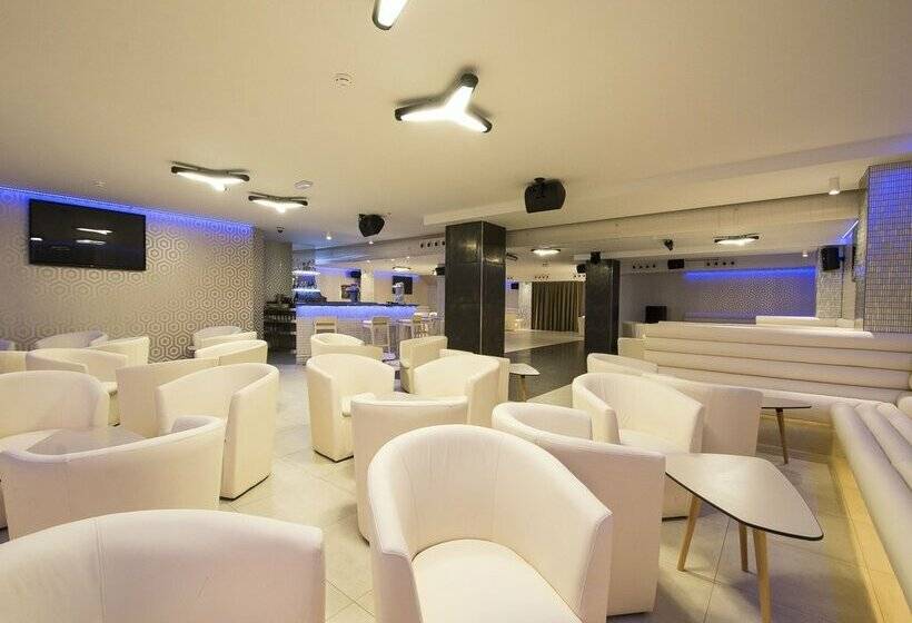 هتل Estival Park Silmar