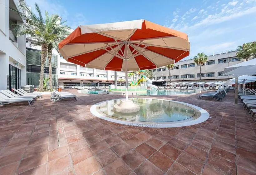 ホテル Estival Park Marena