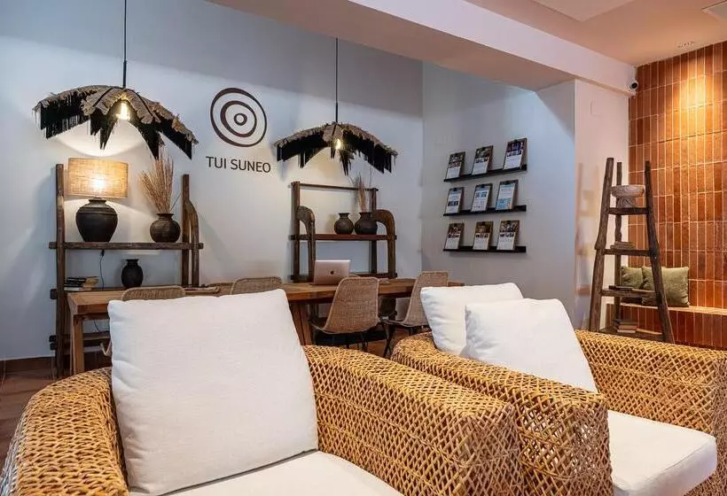 ホテル Estival Park Marena