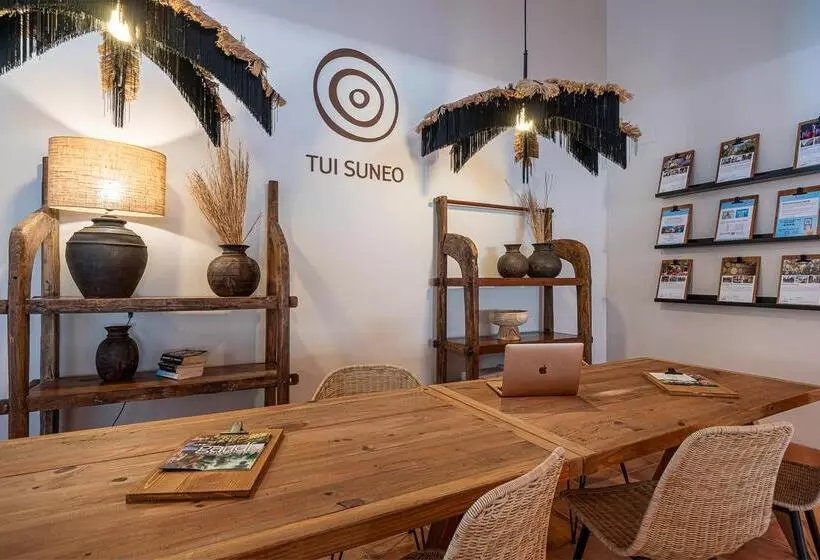 ホテル Estival Park Marena