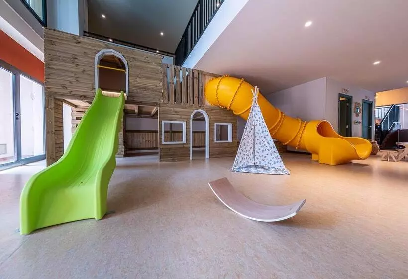 ホテル Estival Park Marena