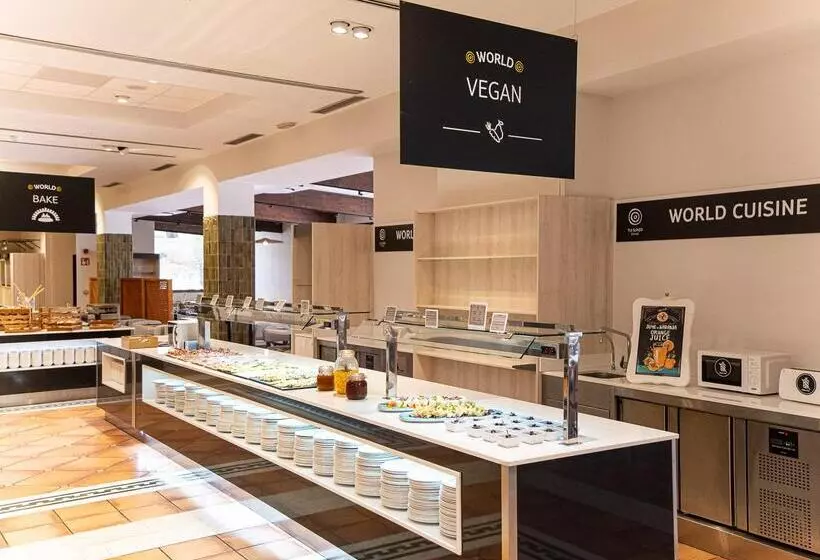 ホテル Estival Park Marena