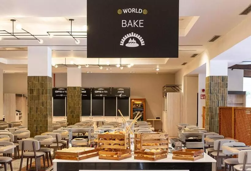 ホテル Estival Park Marena