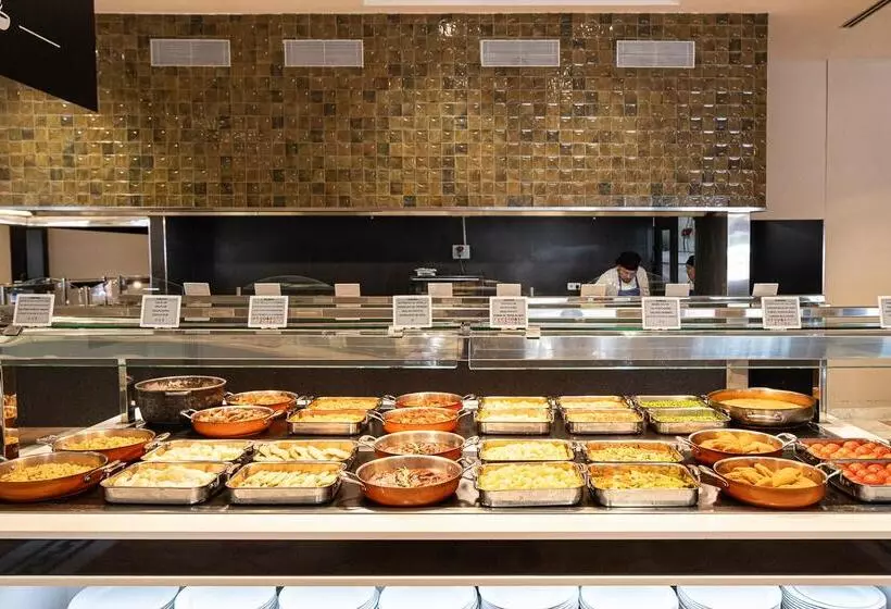 ホテル Estival Park Marena