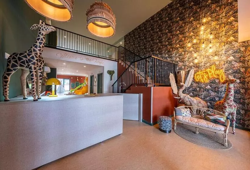 ホテル Estival Park Marena