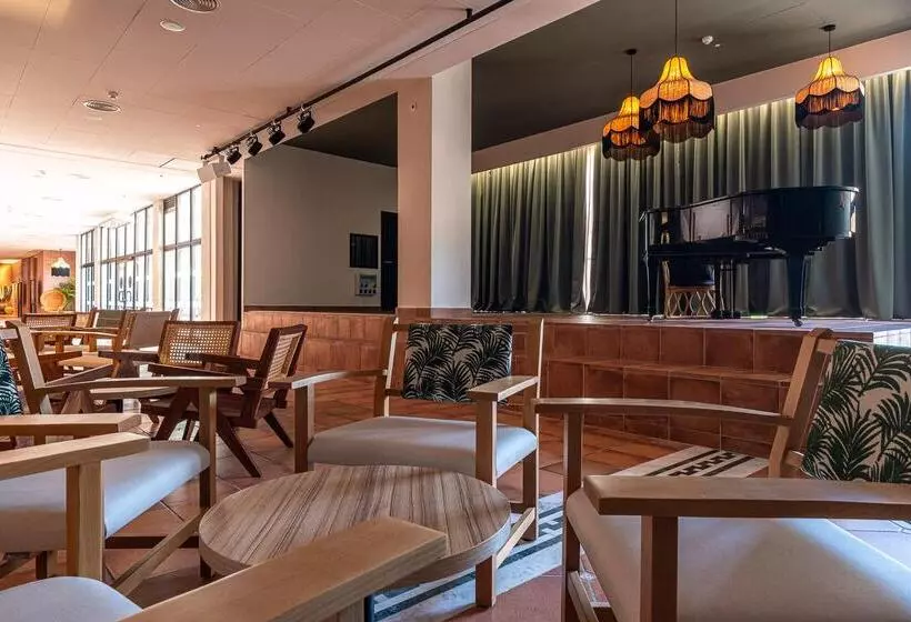 ホテル Estival Park Marena