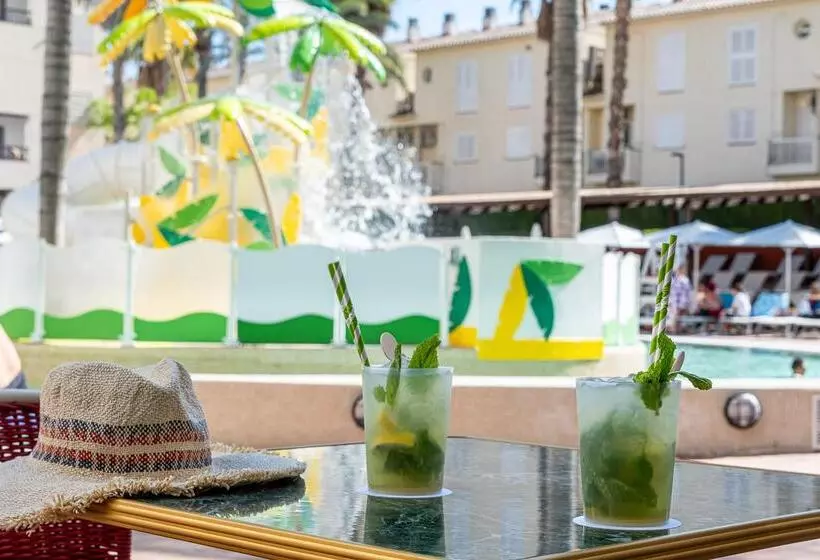 ホテル Estival Park Marena