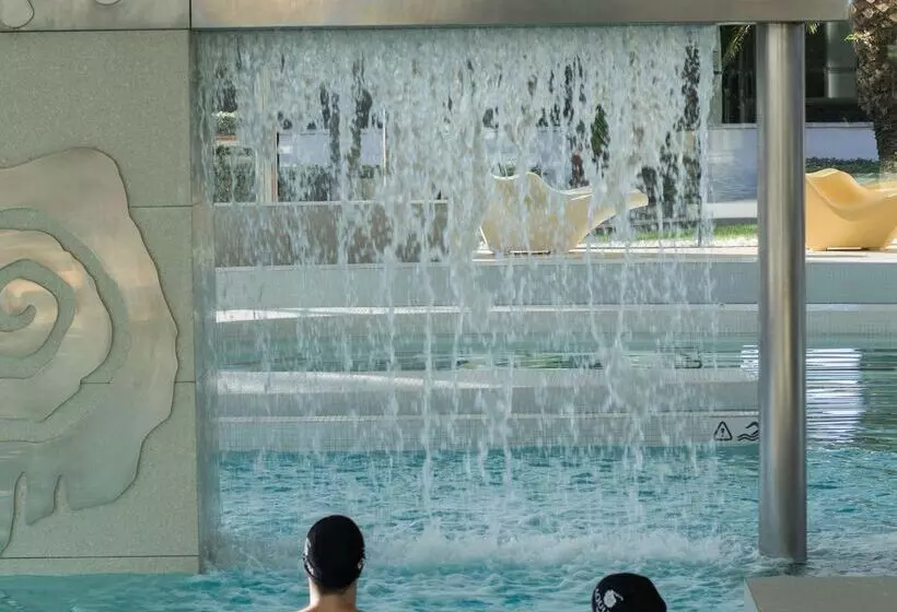 ホテル Estival Park Marena