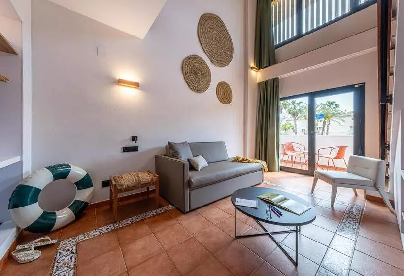 ホテル Estival Park Marena