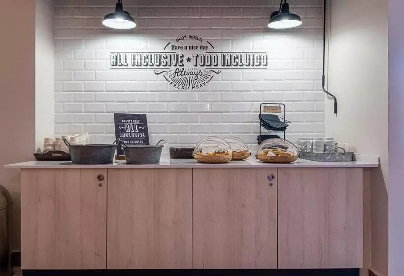 ホテル Estival Park Marena